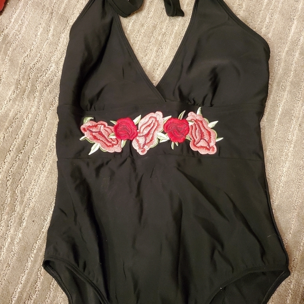 🍒 LOVED UP ROSE BATHING SUIT